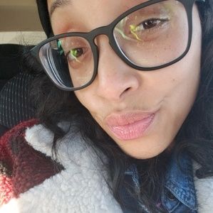 Meet your Posher, Teesa